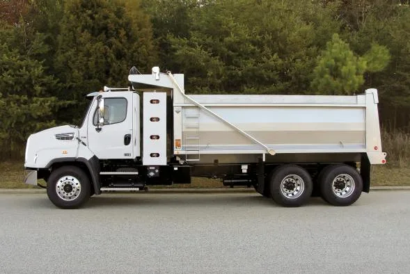 Freightliner 114SD de volteo