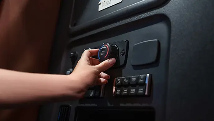 Controles al volante del Freightliner Cascadia