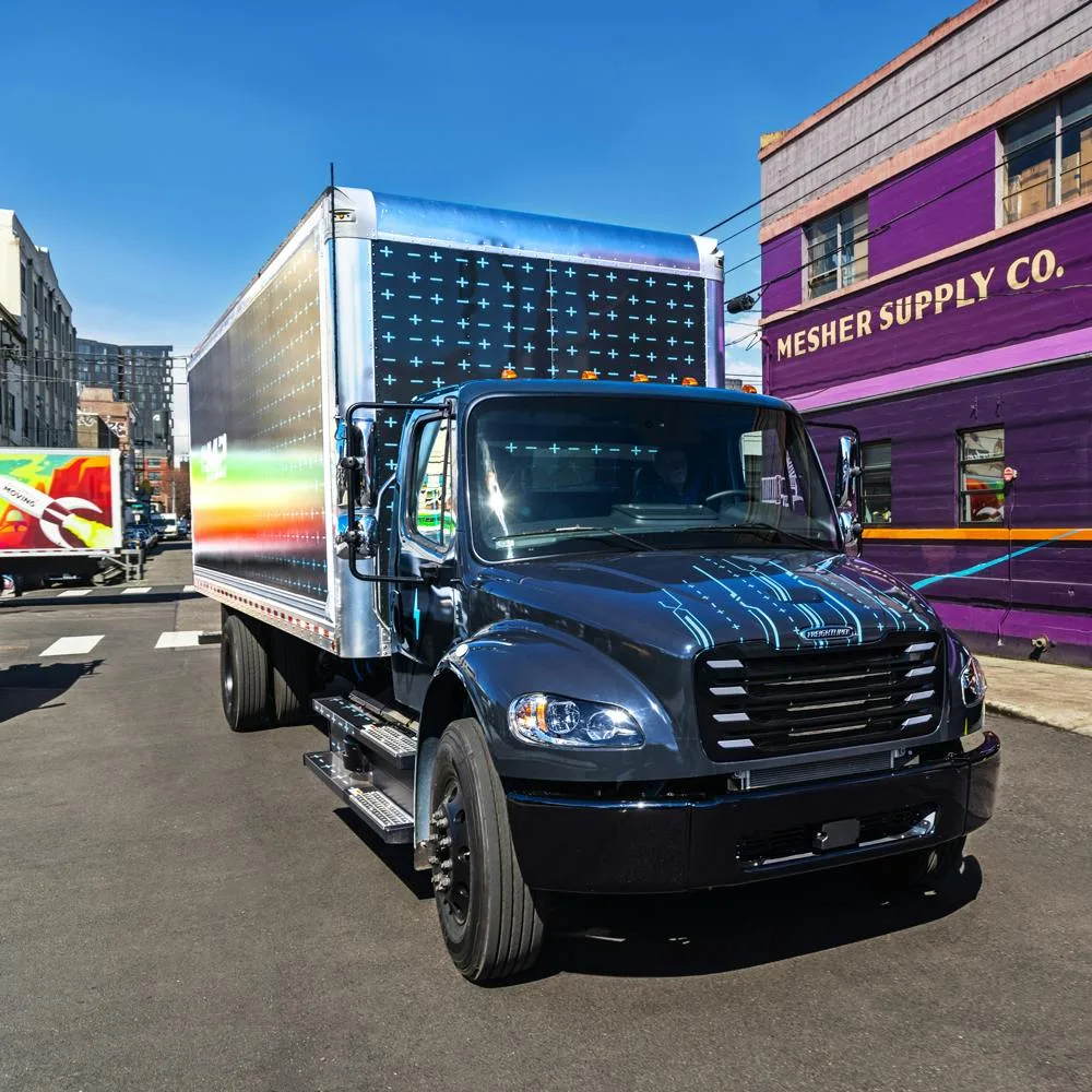 Freightliner eM2 de reparto