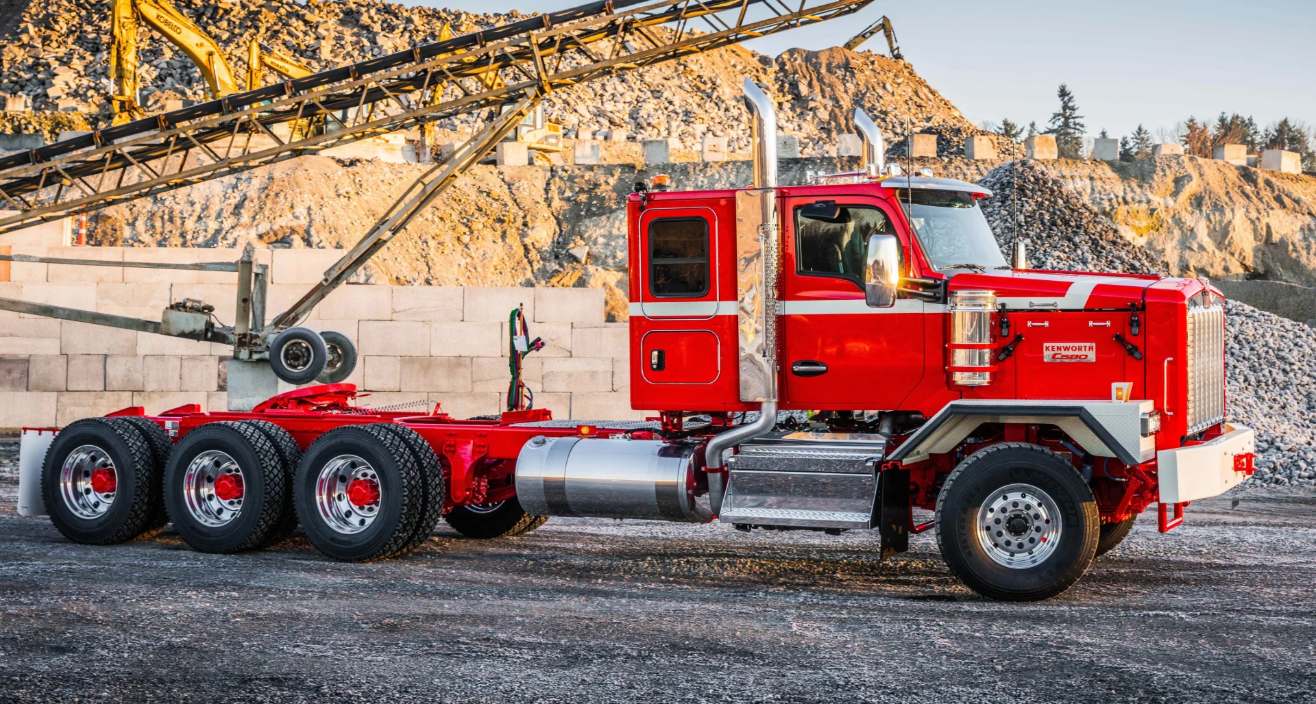 Kenworth C580 de perfil