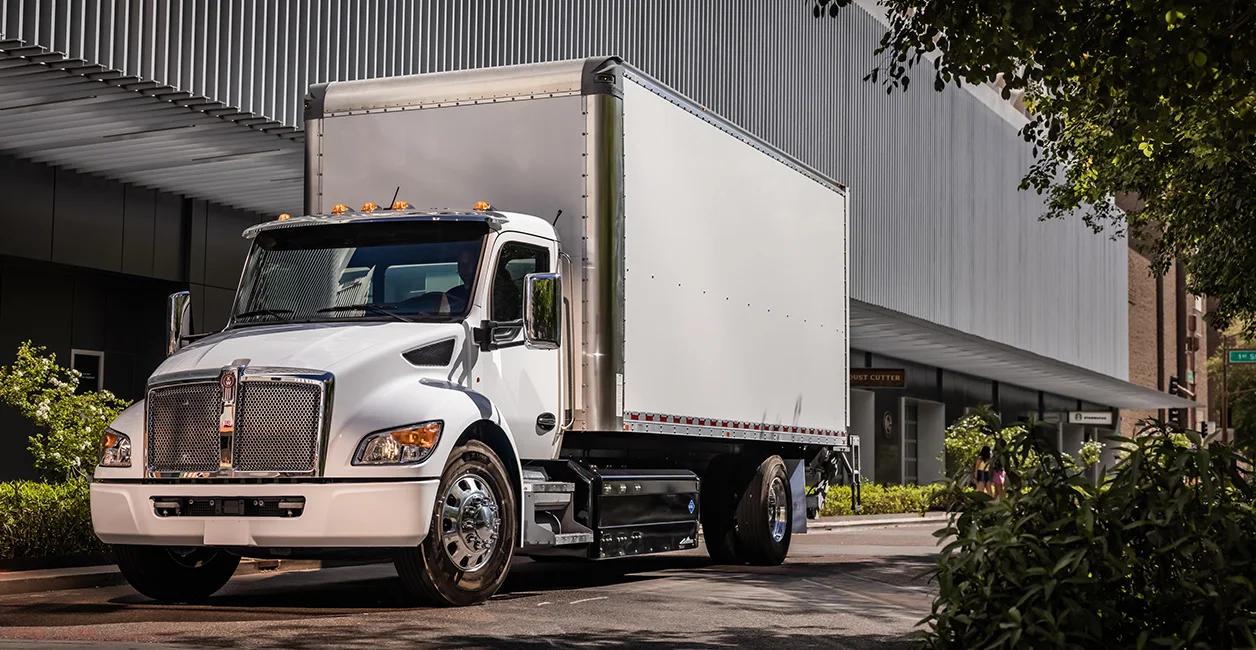 Kenworth T380 con caja seca
