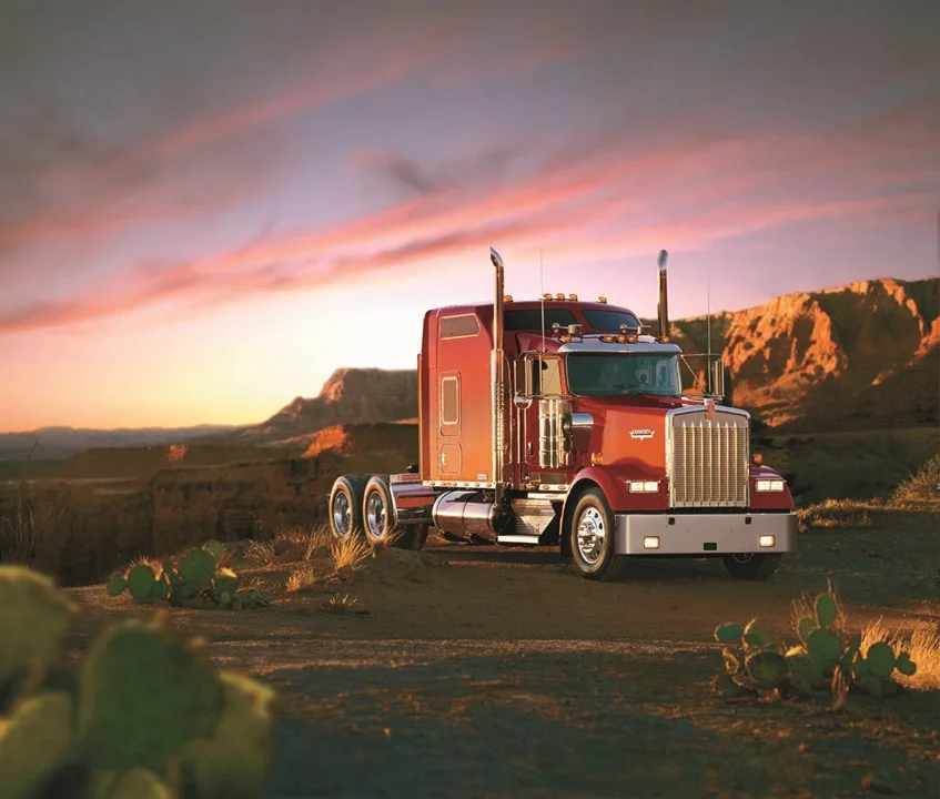 Kenworth W900L